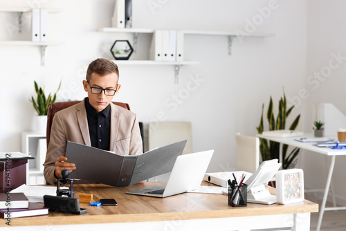Young male notary public wo...