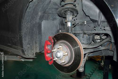 Brake mechanism and suspension of the front right wheel of the car