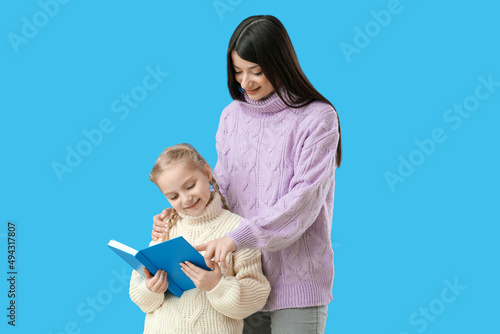 Little girl and her mother ...