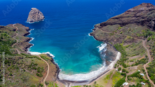 image aérienne de la vallée de HANE sur l'ile de UA HUKA archipel de marquises polynesie francaise