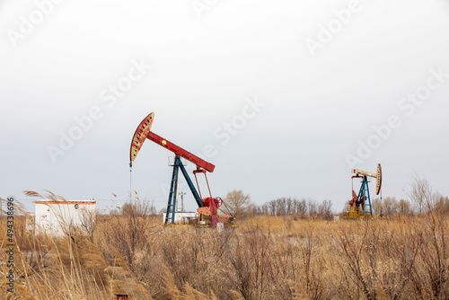 pumping units are in normal operation in the oil field, North China