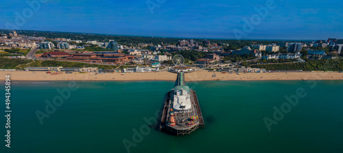 Valokuva Beautiful view of the Bournemouth Pier under the blue sky