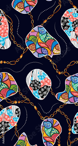 Wallpaper Mural untidy circle with chain and paisley inside Torontodigital.ca