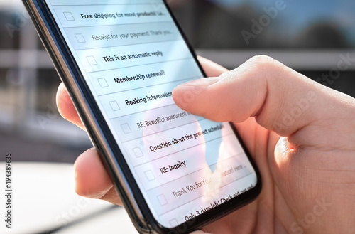 Fotografia Email inbox in phone outdoors