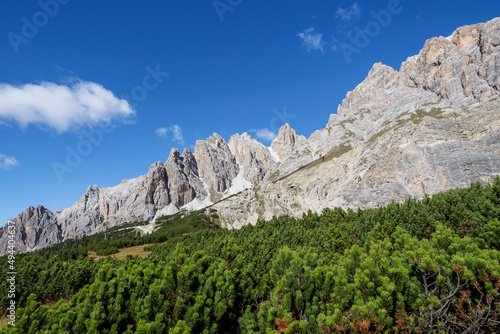 Panoramic view of the famous peaks of the Dolomites, Belluno Province, Dolomiti Alps, Italy © Lubos Chlubny