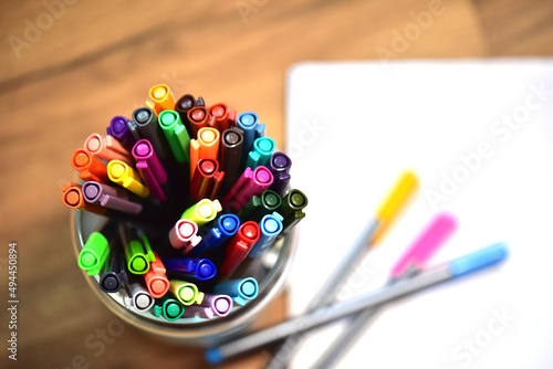 : colored pen markers 