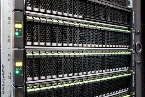 Obraz w ramie 2.5 disk arrays in a data center cabinet 