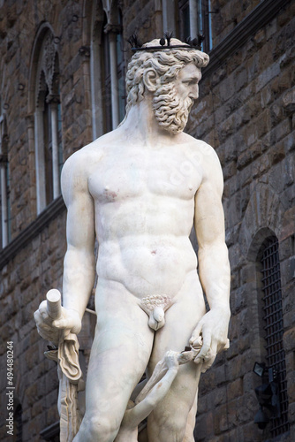 Statue in Florence, Italy © Nino Pavisic
