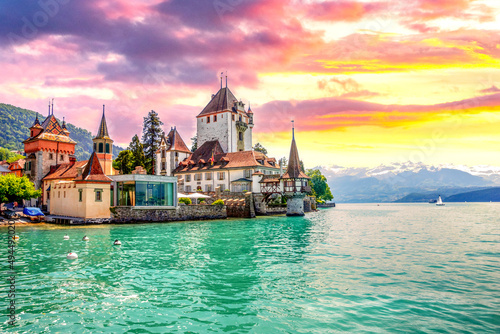 Schloss Oberhofen am Thuner...