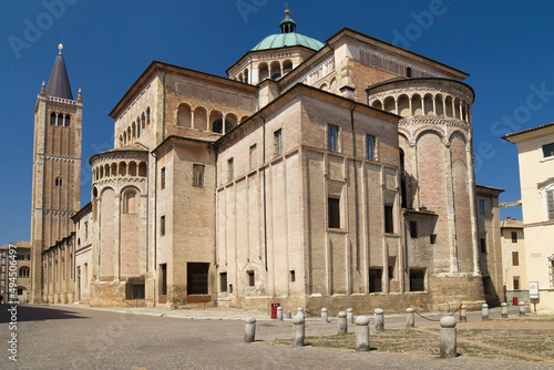 Obraz na płótnie Rear view of the Cathedral of Santa Maria Assunta in Parma, Italy. w salonie