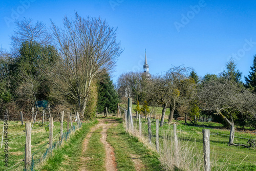 Weg und Weiden am Kaltenbachtal bei Wuppertal Cronenberg