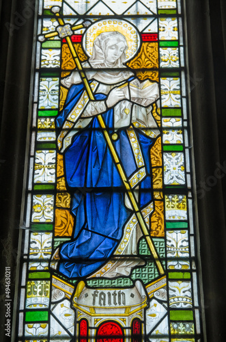 Φωτογραφία Stained glass window showing the virtue Faith