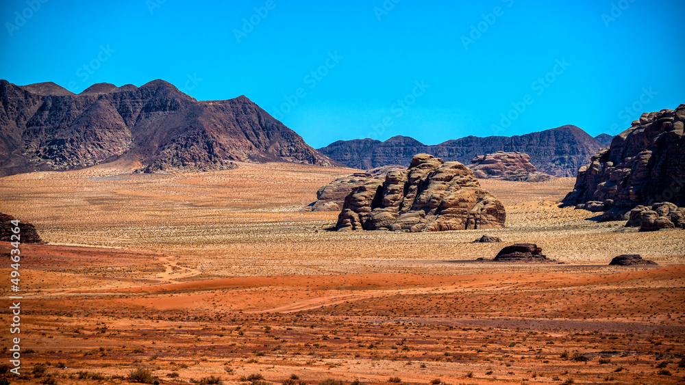 Obraz premium Extraordinary mountain desert landscape, Wadi Rum Protected Area, Jordan.