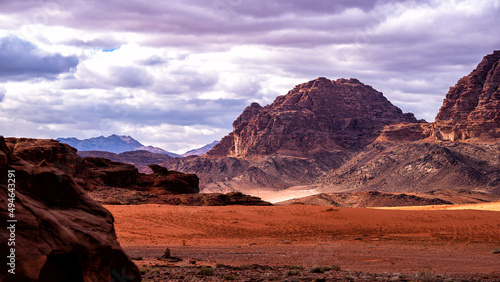 Fototapeta Naklejka Na Ścianę i Meble -  Extraordinary mountain desert landscape, Wadi Rum Protected Area, Jordan.