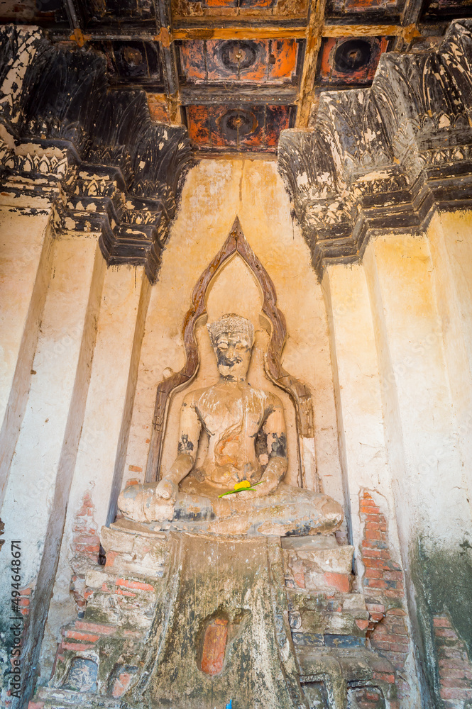 Broken ancient Buddha statue,Ancient buddha broken at wat chaiwattanaram ayuthaya thailand