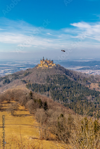 Frühlingshafte Entdeckungstour rund um die prächtige Burg Hohenzollern - Baden-Württemberg - Deutschland