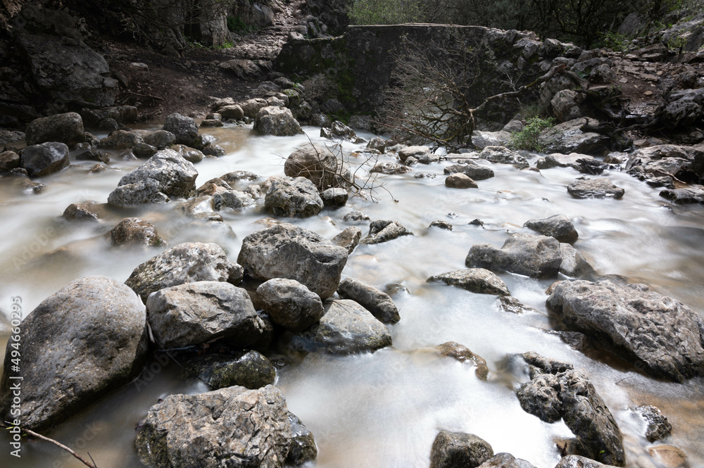 Rio pajaruco con puente de la era Romana Rio pajaruco con puente de la era Romana