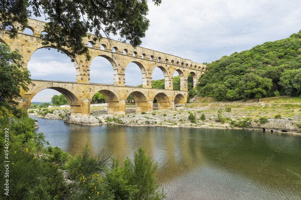 Fototapeta premium Bridge of the Garde, Languedoc Roussillon region, France, Unesco World Heritage Site