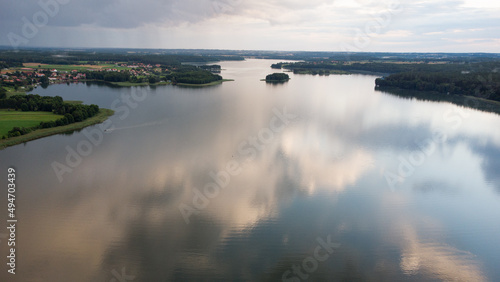 Mazury, jezioro Ryńskie, Bocianie Gniazdo, piękna pogoda widok z góry