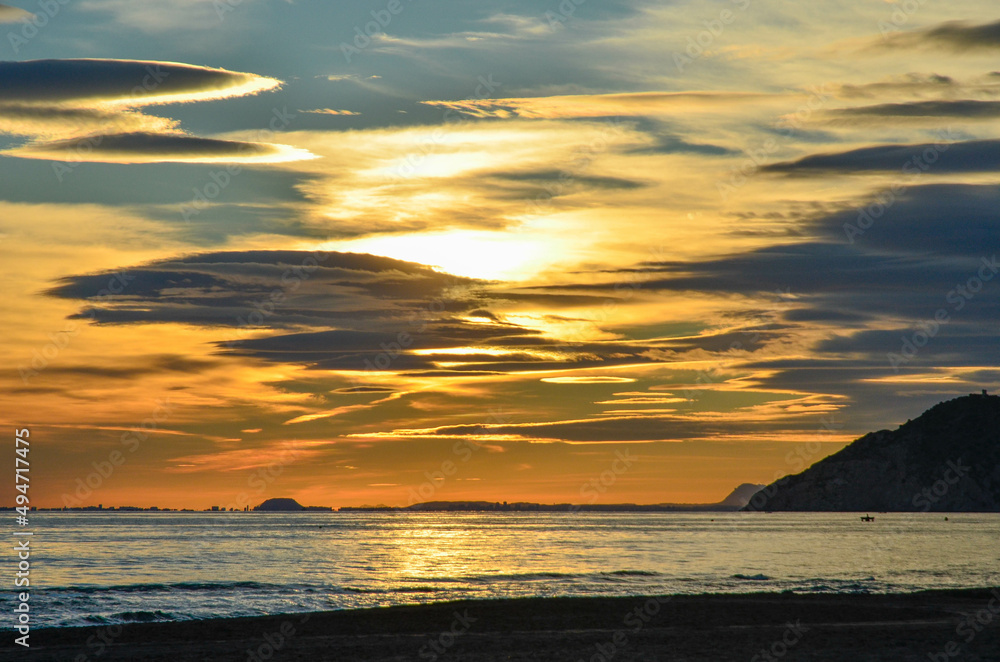 Naklejka premium Paisaje de atardecer en Benidorm 
