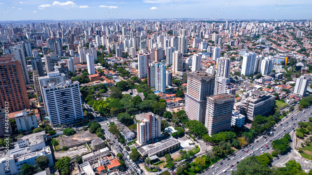 Aerial view of the city of São Paulo, Brazil.
In the neighborhood of Vila Clementino, Jabaquara. Aerial drone photo. Avenida 23 de Maio in the background. Residential and commercial buildings