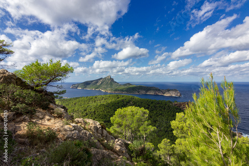View of Sa Dragonera island in Mallorca (Spain) © julen