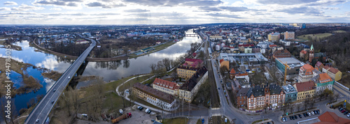Wschodnia część miasta Gorzów Wielkopolski, widok z lotu ptaka na rejony mostu lubuskiego i rzekę Warta. 