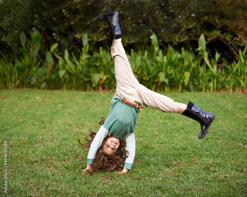 Foto Doing cartwheels is so much fun
