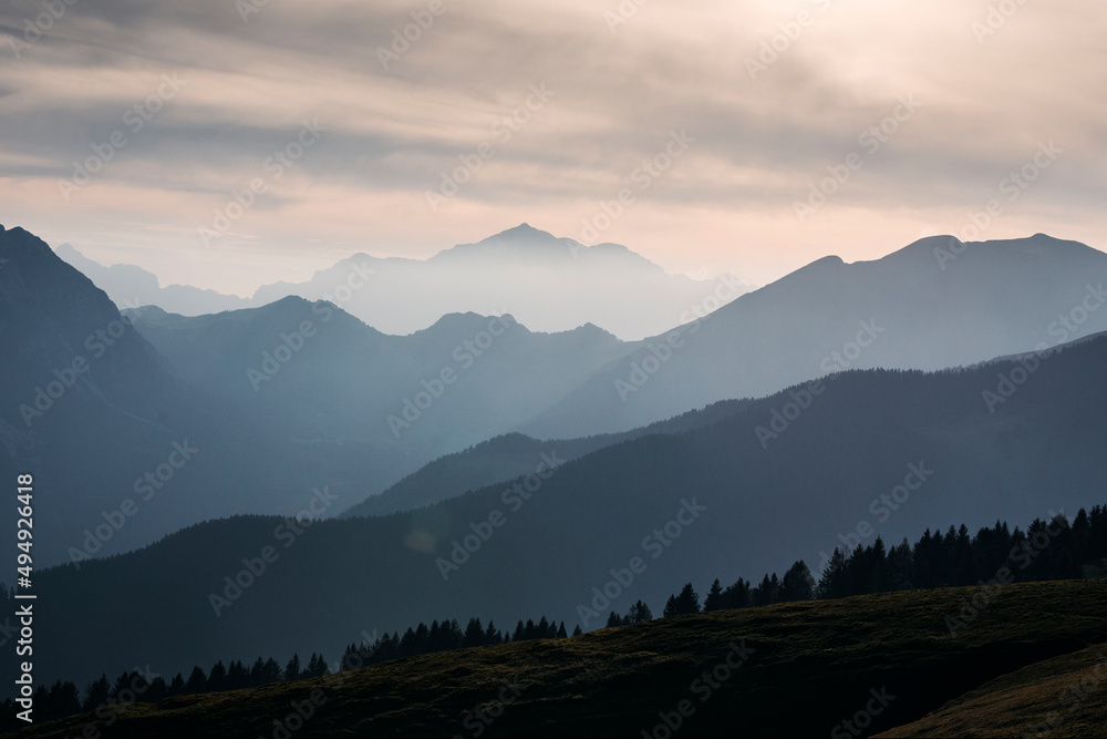 Fototapeta premium sunrise in the mountains