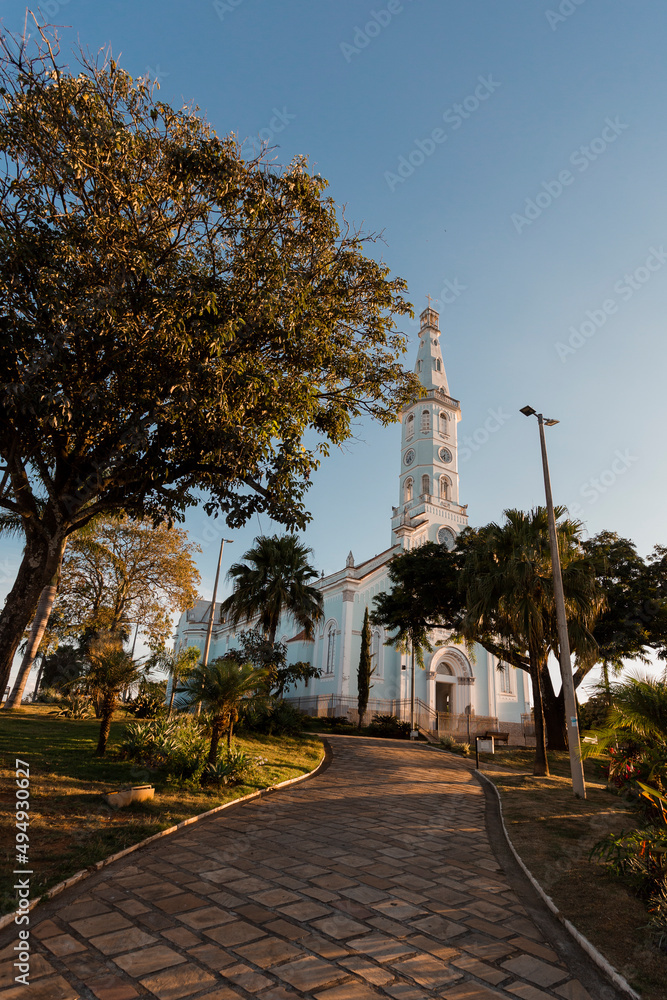 Obraz premium Elói Mendes, Minas Gerais, Brazil: March 24, 2022: Mother Church in the central square of the city