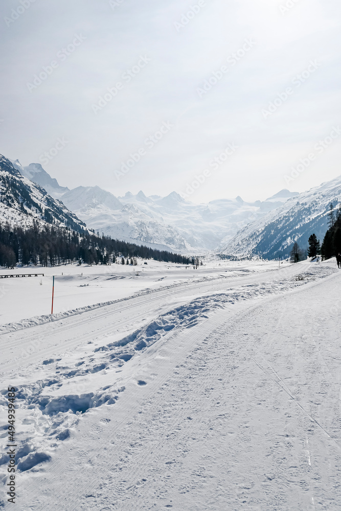 Val Roseg, Piz Roseg, Ova da Roseg, Rosegbach, Piz Sella, Piz Glüschaint, Sellagletscher, Winterwanderweg, Langlaufloipe, Berninagruppe, Oberengadin, Alpen, Winter, Wintersport, Graubünden, Schweiz