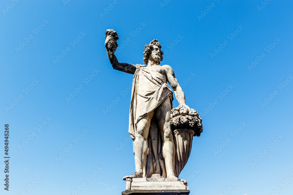 Φωτογραφία Statue of the Greek mythology God Bacchus in the historic center of Florence, Tu