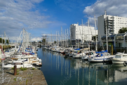 Le bassin à flots, port de plaisance de la ville de Lorient