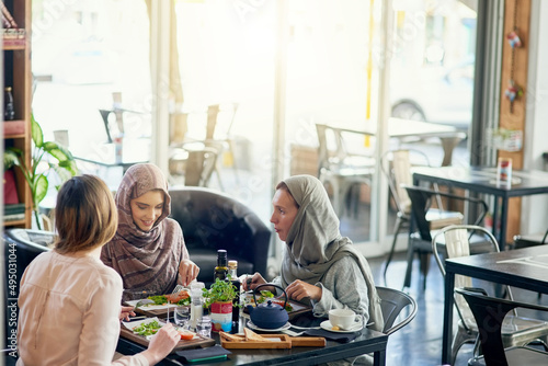 Saturday is catch up day. Shot of a group of women getting together for lunch in a cafe. © Adene S/peopleimages.com