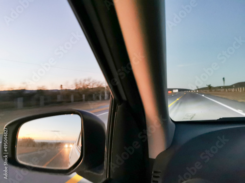 conduciendo en carretera © jeronimoabel