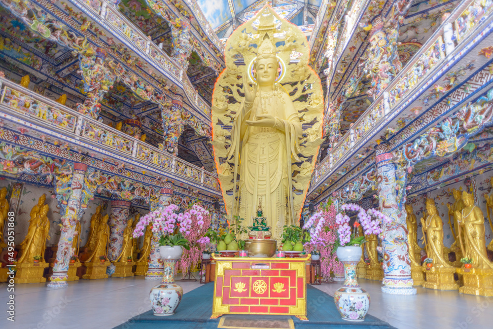 Obraz premium Landscape photo: Linh Phuoc pagoda. Time: March 18, 2022. Location: DaLat city. Da Lat is a famous tourist city in Vietnam