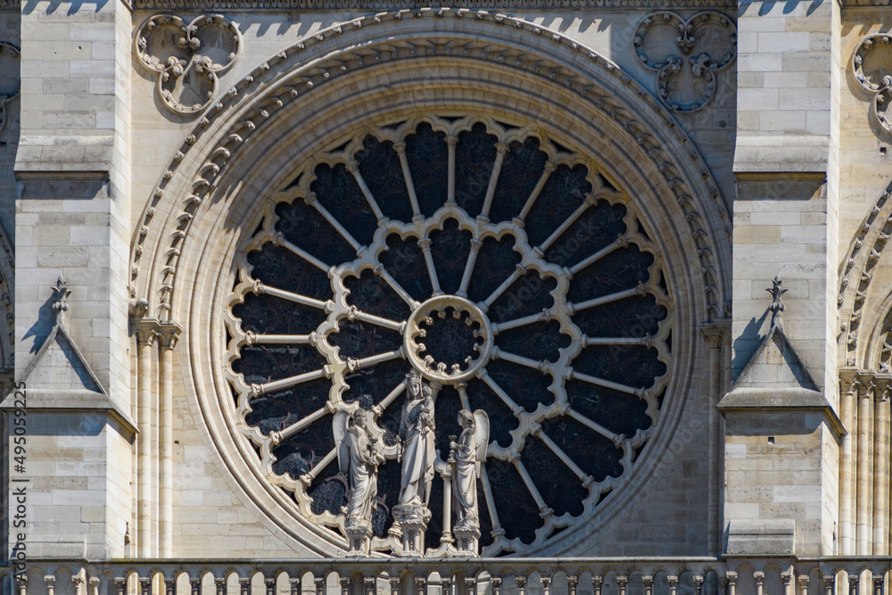 ノートルダム大聖堂　ステンドグラス