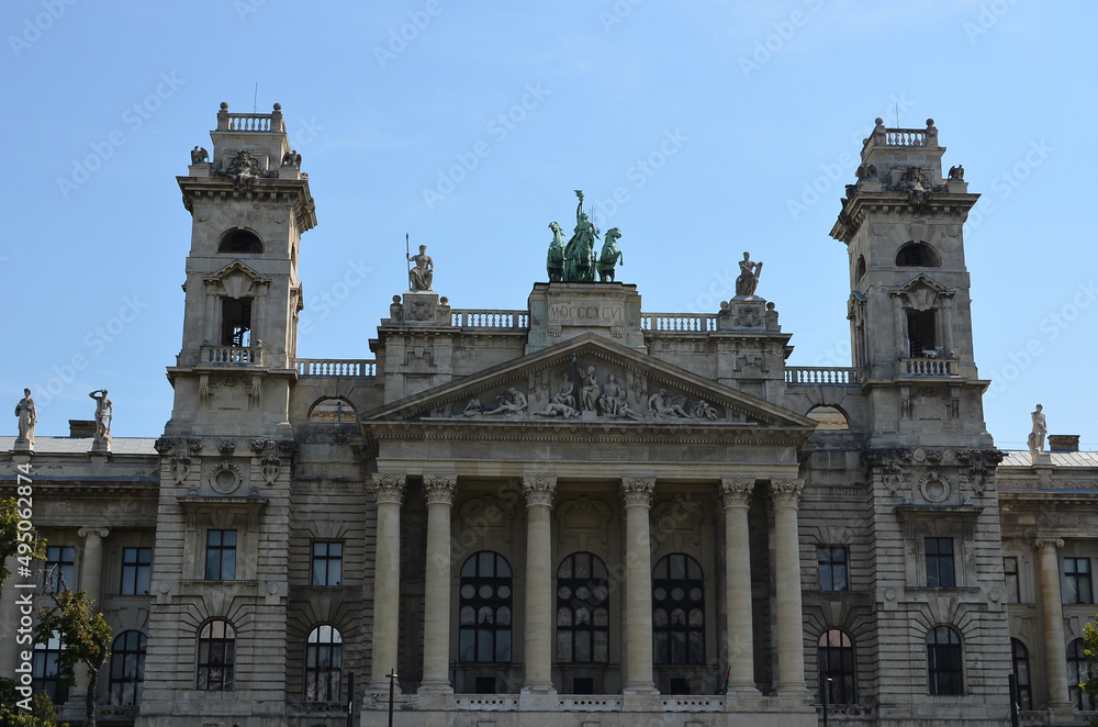 Chariot sculpture on top of Ethnographic Museum on Kossuth square in Budapest, Hungary