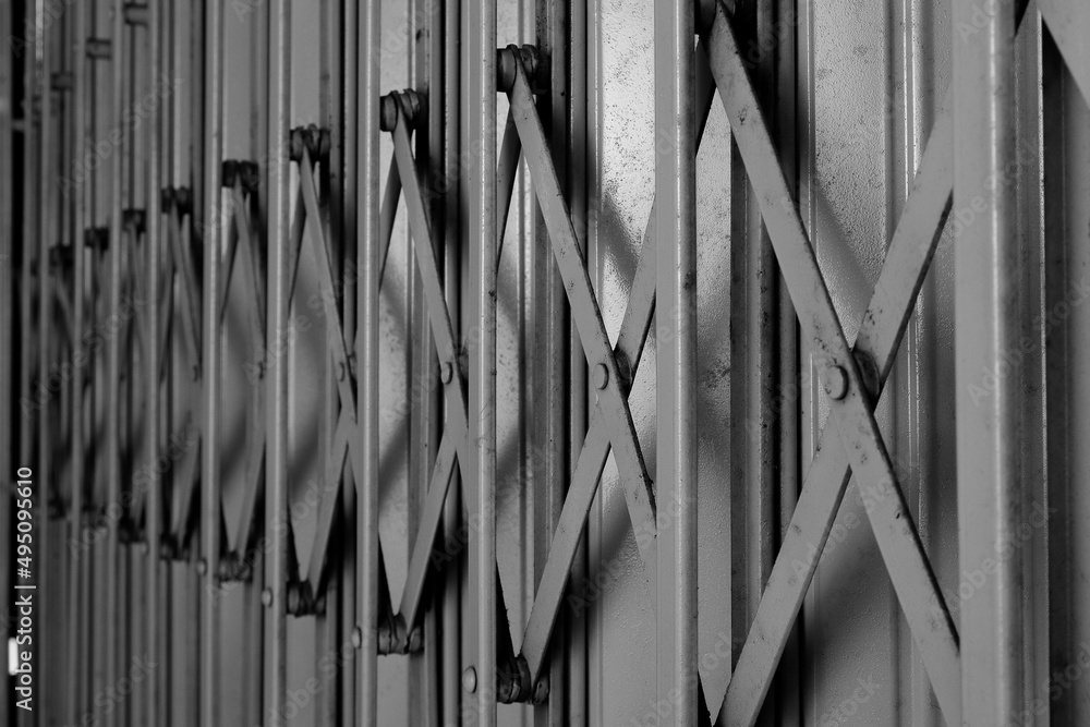 Obraz premium black and white folding gate