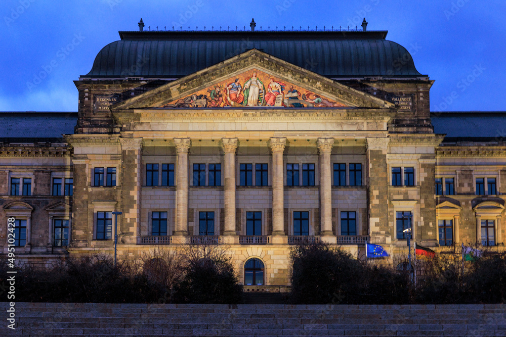 Dresden, Saechsisches Staatsministerium der Finanzen, Sachsen, Deutschland < english> Dresden, Saxony, Germany