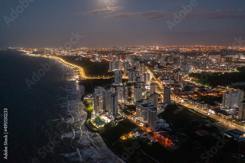 Foto aérea noturna da cidade de São Luís, Maranhão - Brasil. Lagoa da Jansen e Litorânea. photo