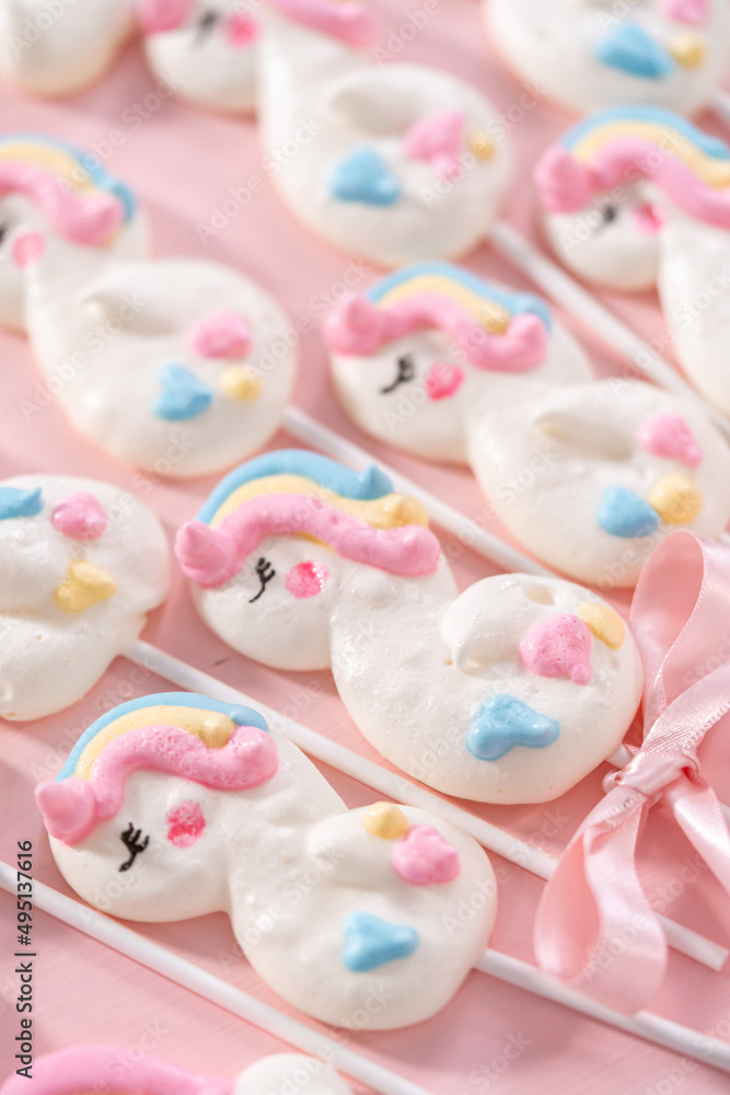 Unicorn meringue pops Unicorn meringue pops