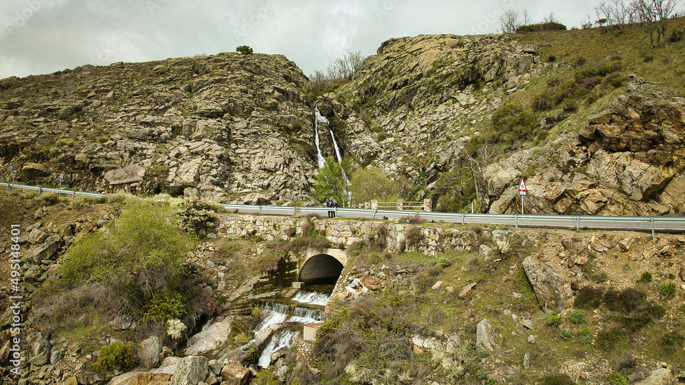 Fototapeta premium CASCADA LA DESESPERA EXTREMADURA