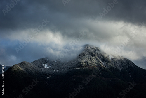 Slika na platnu PNW Washington Mountain and Skyscapes Moody Landscape