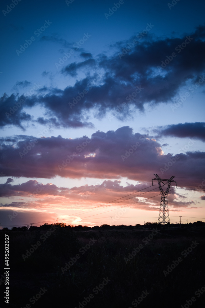 Campo con antena