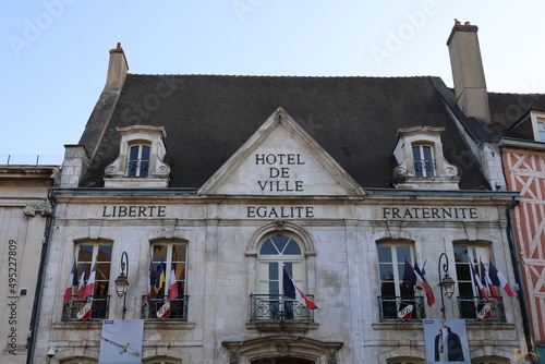 Photos La mairie, vue de l'extérieur, ville de Auxerre, département de l'Yonne, France