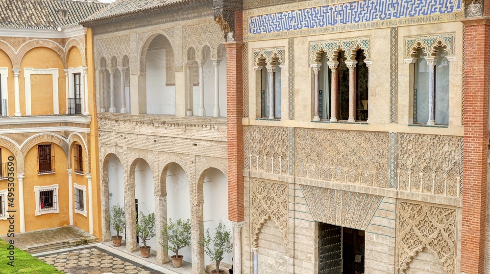 Séville en Andalousie détails de l'architecture arabo-andalouse