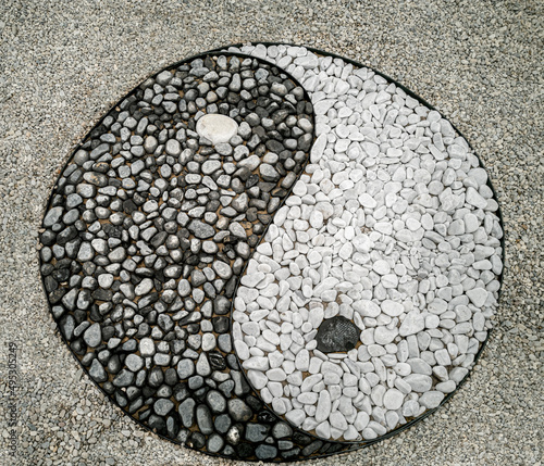 Yin e yang simboli di cultura millenaria della filosofia cinese