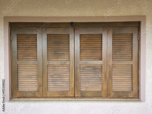 janela de madeira