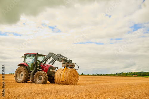 Konstfotografi His farm is well-kept